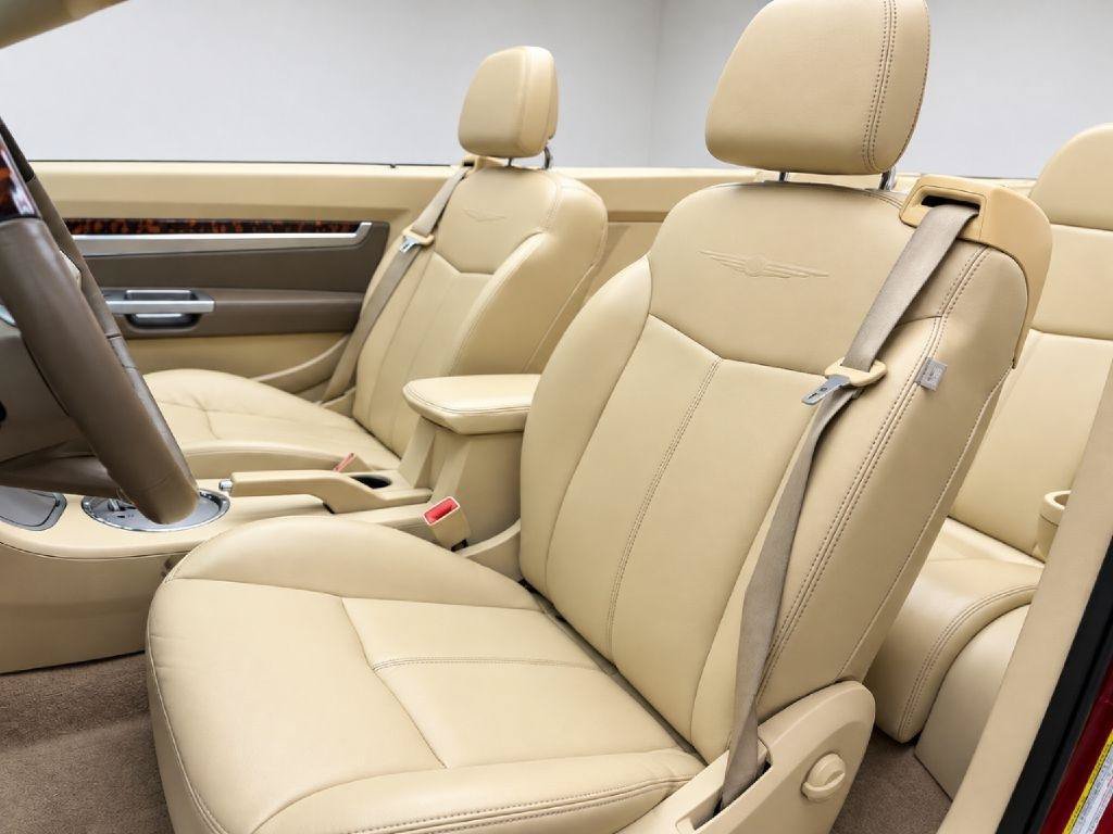 Used 2010 Chrysler Sebring Limited FWD image 12