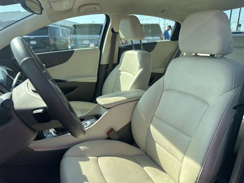 Used 2024 Chevrolet Malibu LT image 8