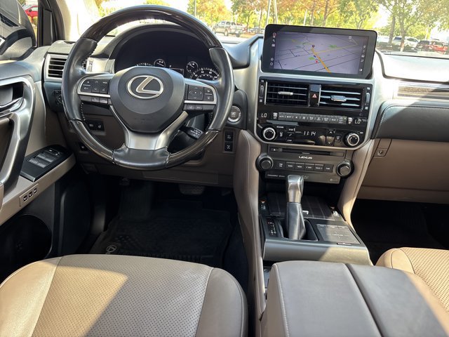 Used 2022 Lexus GX 460 Luxury w/ Off Road Package AWD/4WD image 17