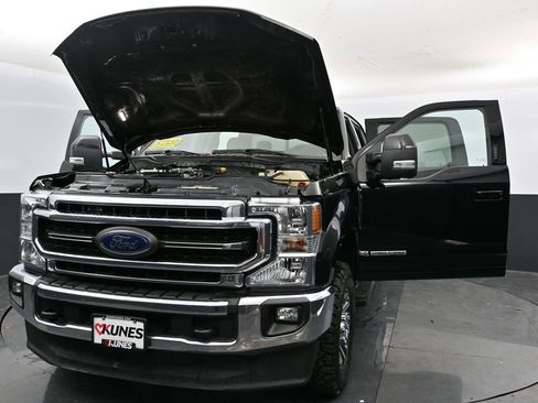Certified 2020 Ford F350 Lariat w/ Lariat Value Package image 45