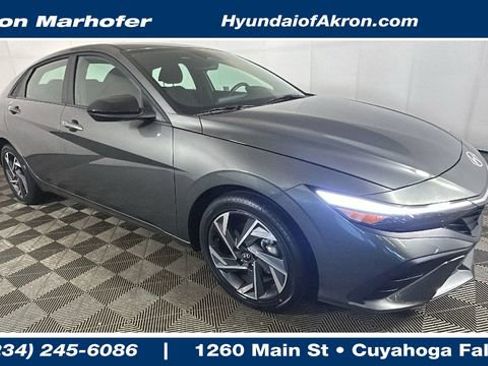 Used 2025 Hyundai Elantra SEL FWD image 1