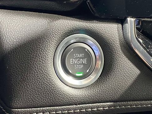 Used 2024 Chevrolet Colorado LT w/ LT Convenience Package RWD image 25