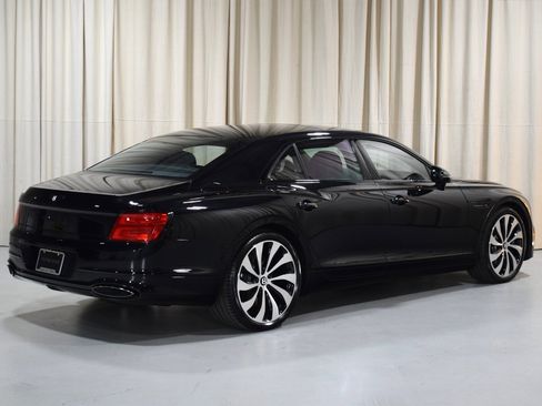 New 2026 Bentley Flying Spur Plug-In Hybrid image 3