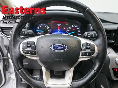 Used 2023 Ford Explorer XLT w/ Equipment Group 202A image 10