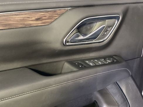 Used 2023 Chevrolet Tahoe Z71 w/ Luxury Package AWD/4WD image 30