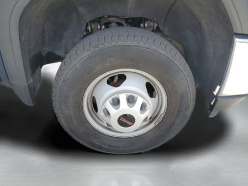 Used 2023 GMC Sierra 3500 Pro w/ Convenience Package image 30