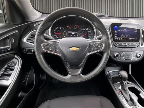 Used 2024 Chevrolet Malibu LT FWD image 6