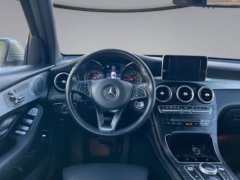 Used 2019 Mercedes-Benz GLC 300 4MATIC image 21