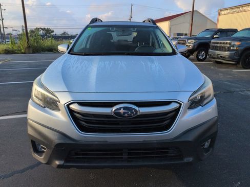 Used 2020 Subaru Outback Premium w/ Popular Package #1 AWD/4WD image 9