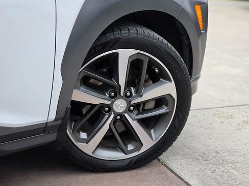 Used 2019 Hyundai Kona Limited image 14