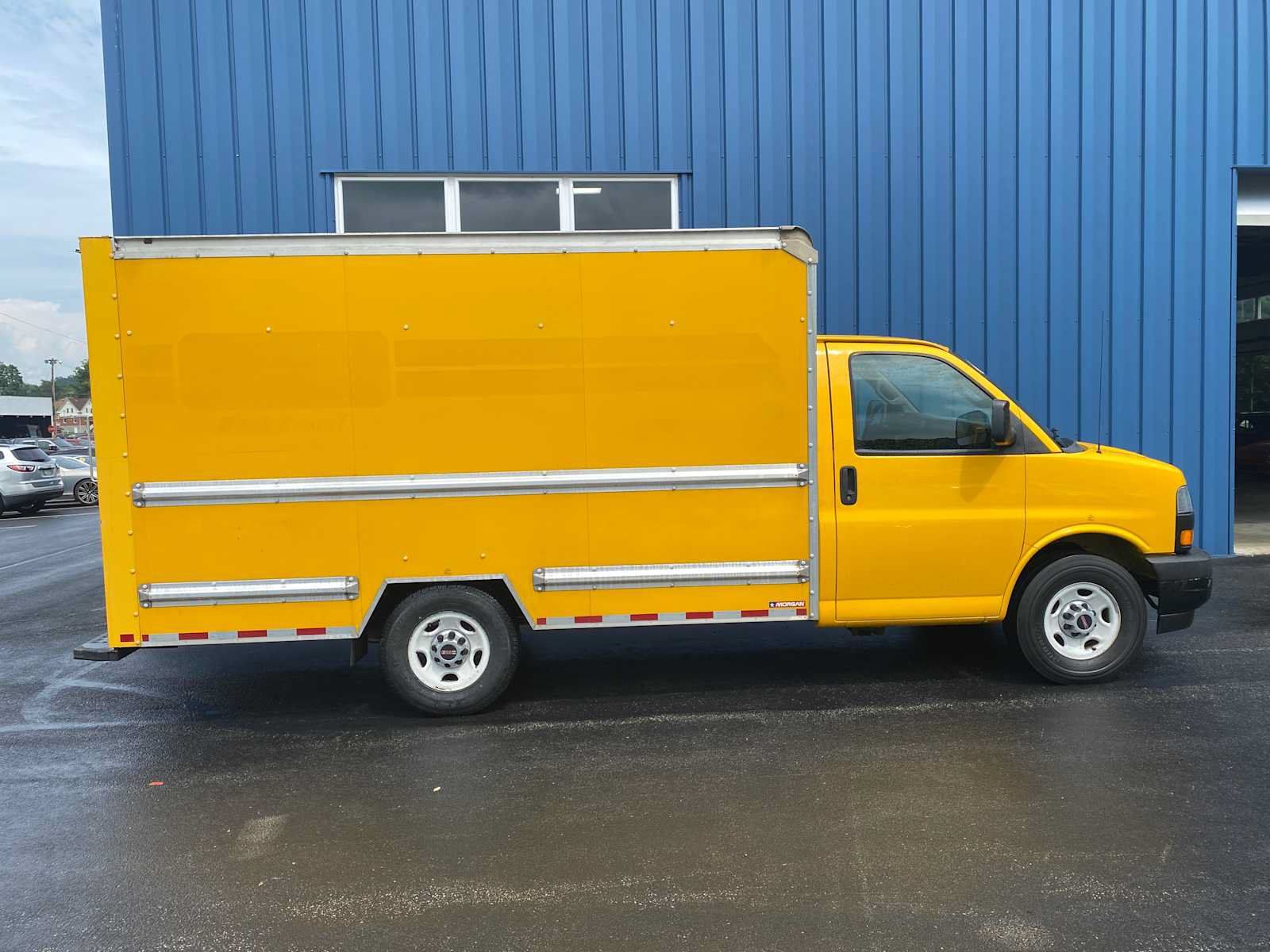 Used 2018 GMC Savana 3500 w/ Driver Convenience Package RWD image 12