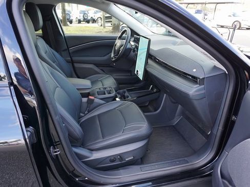 Used 2025 Ford Mustang Mach-E Premium image 3