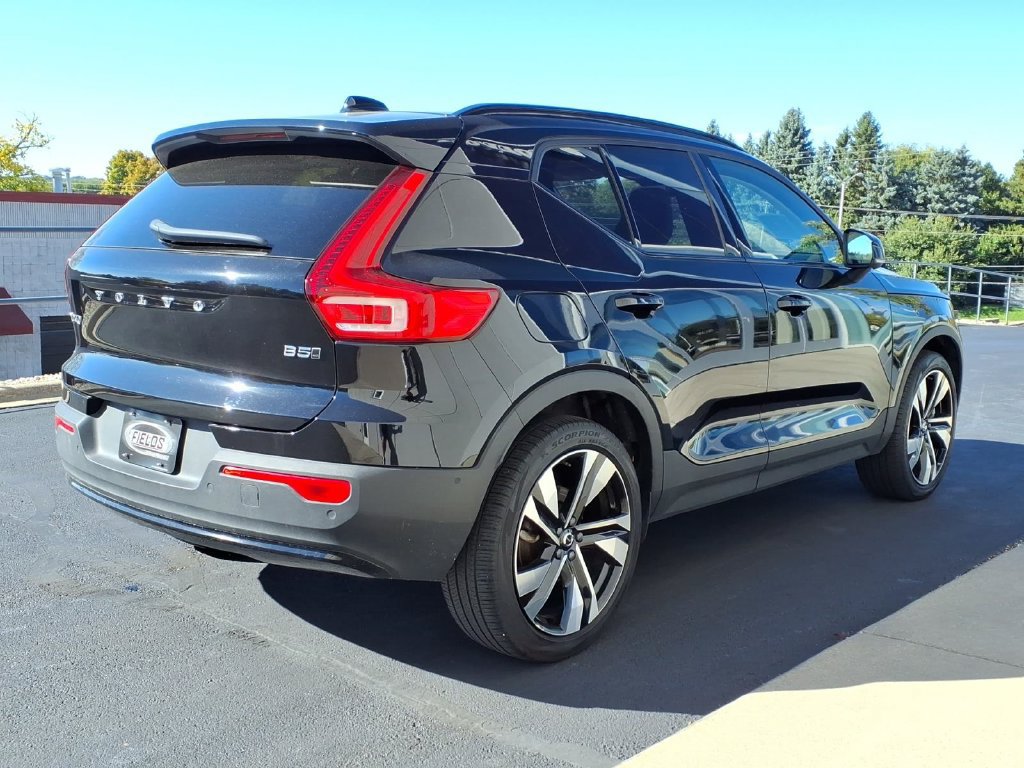 Certified 2024 Volvo XC40 B5 Plus w/ Protection Package Premier AWD/4WD image 5