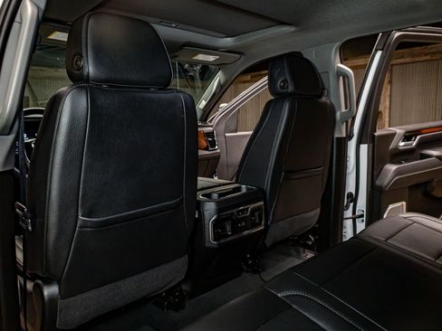 Used 2025 GMC Sierra 3500 Denali w/ Denali Reserve Package image 25