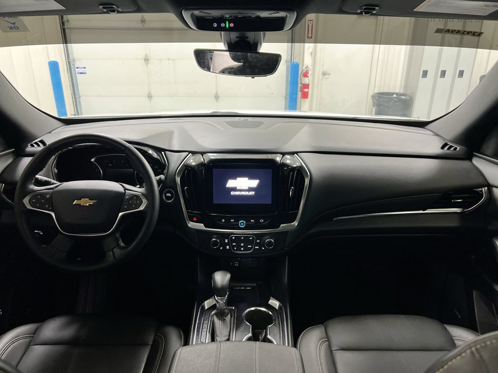 Used 2023 Chevrolet Traverse LT w/ LT Premium Package AWD/4WD image 10
