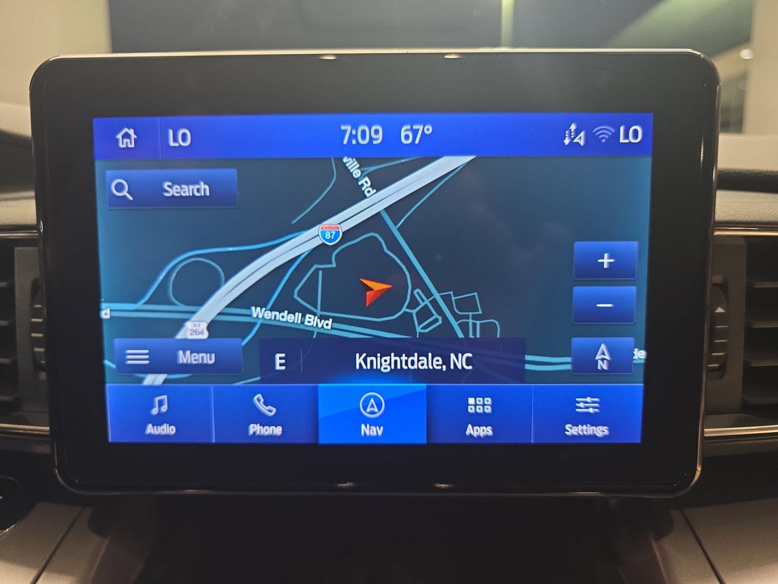 Used 2023 Ford Explorer XLT w/ Equipment Group 202A RWD image 23