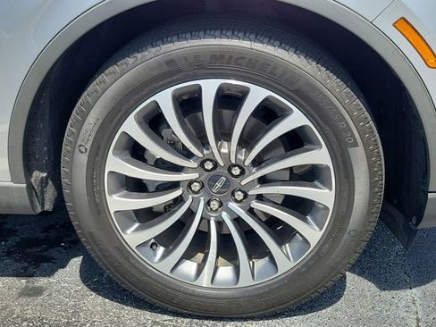 Used 2022 Lincoln Aviator Reserve w/ Class IV Trailer Tow Package RWD image 7