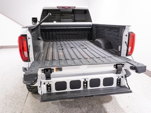Used 2020 GMC Sierra 2500 Denali w/ Denali Ultimate Package AWD/4WD image 10