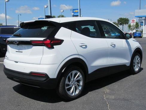 New 2027 Chevrolet Bolt LT FWD image 5
