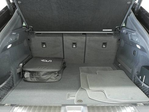 New 2026 Porsche Macan 4 Electric image 27