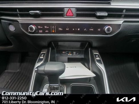 Certified 2025 Kia Sorento S w/ Panoramic Sunroof Package image 16