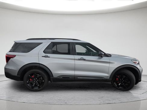 Used 2020 Ford Explorer ST w/ ST Street Pack AWD/4WD image 8