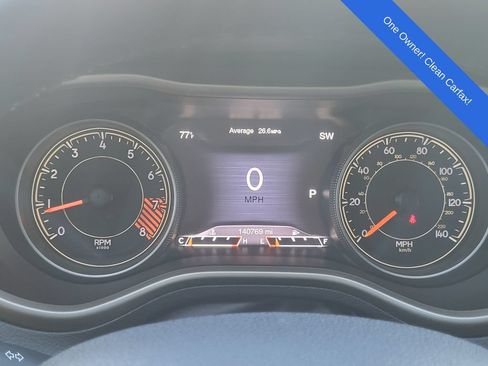 Used 2015 Jeep Cherokee Trailhawk w/ Comfort/Convenience Group AWD/4WD image 18