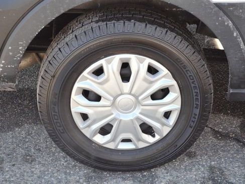 Used 2022 Ford Transit 350 XLT image 11