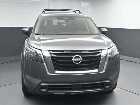 Certified 2025 Nissan Pathfinder SV FWD image 2