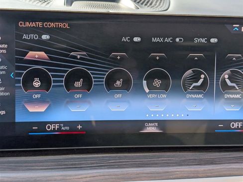 Used 2023 BMW X7 M60i image 31