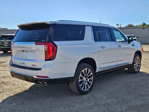 New 2026 GMC Yukon XL Denali w/ Sun & Power Step Package image 6
