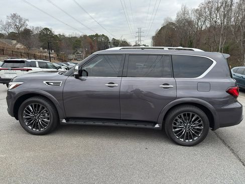 Used 2023 INFINITI QX80 Sensory w/ All-Season Package image 8