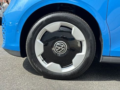 New 2025 Volkswagen ID. Buzz Pro S Plus image 9