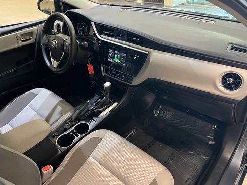 Used 2017 Toyota Corolla LE image 15