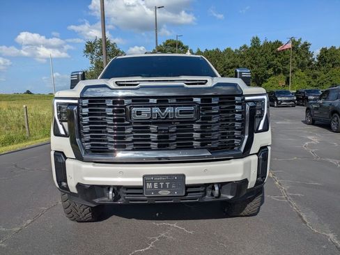 Used 2024 GMC Sierra 2500 Denali Ultimate w/ Max Trailering Package AWD/4WD image 9