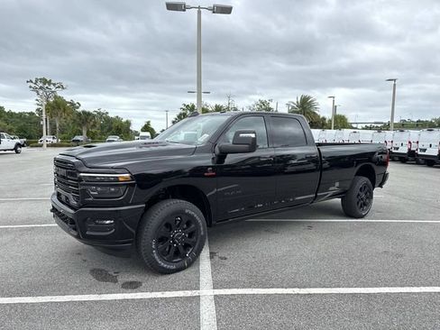 New 2026 RAM 3500 Laramie AWD/4WD image 7
