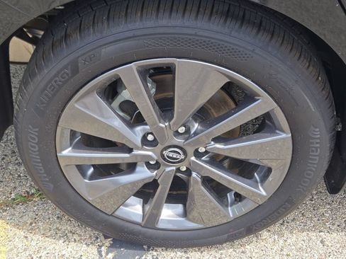 Used 2026 Nissan Sentra SL w/ Floor Mat Package FWD image 10