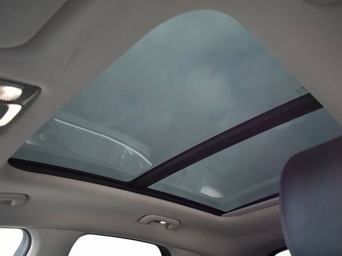 Used 2022 Genesis GV70 2.5T w/ Select Package image 38