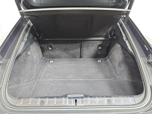 Used 2019 Porsche Panamera 4 image 31