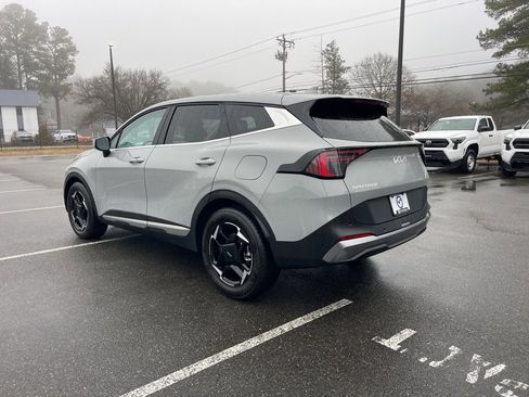 Used 2026 Kia Sportage EX image 7