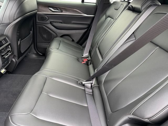 New 2026 Jeep Grand Cherokee Limited AWD/4WD image 10