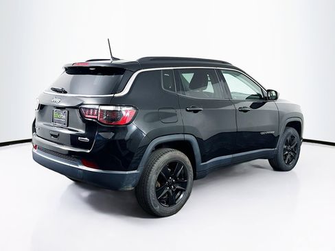 Used 2022 Jeep Compass Latitude AWD/4WD image 9