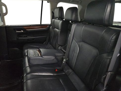 Used 2018 Lexus LX 570 4WD image 17