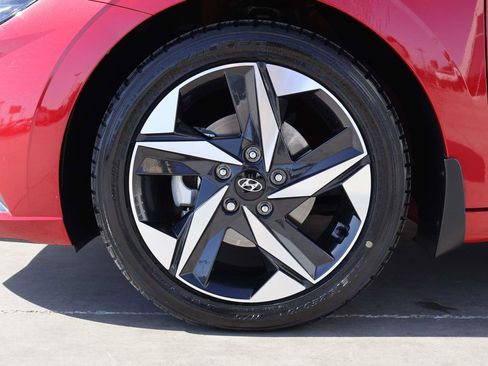 Used 2023 Hyundai Elantra Limited FWD image 6