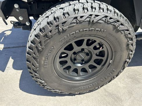 Used 2022 Jeep Wrangler Sport AWD/4WD image 31