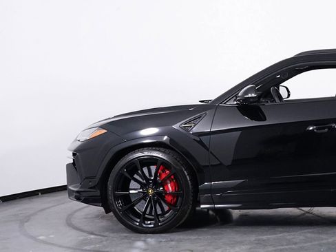 Used 2024 Lamborghini Urus S image 12