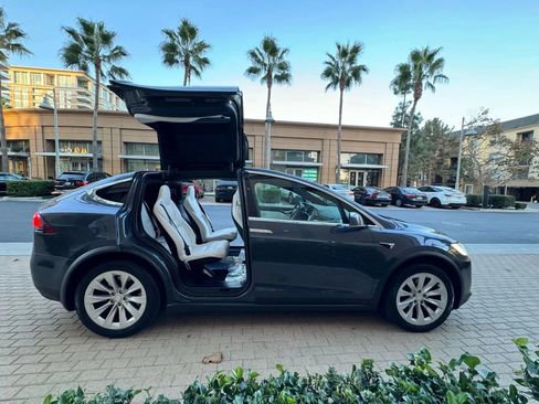 Used 2017 Tesla Model X 100D AWD/4WD image 48