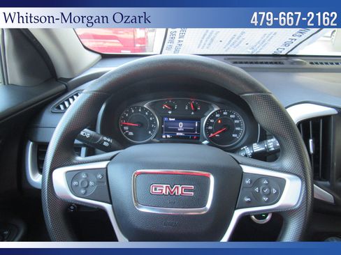 Used 2024 GMC Terrain SLE image 33