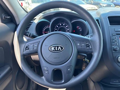 Used 2012 Kia Soul FWD image 15