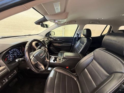Used 2021 GMC Acadia Denali w/ Denali Technology Package FWD image 30